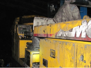 煤礦(kuang)機械施(shī)工1